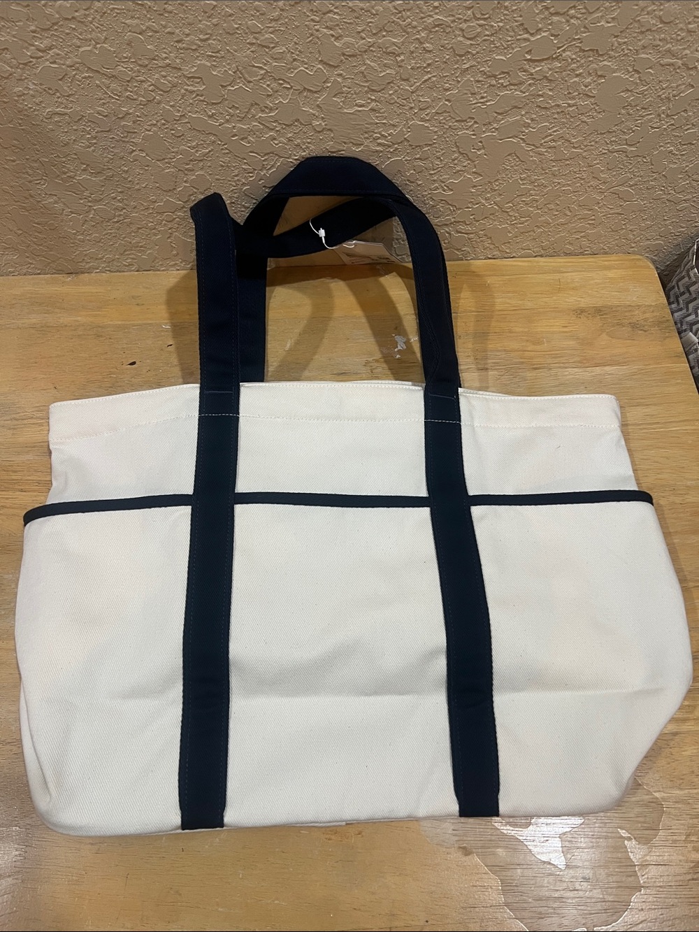 lululemon athletica Cream and Black Canvas Tote with Logo - Picture 2 of 4